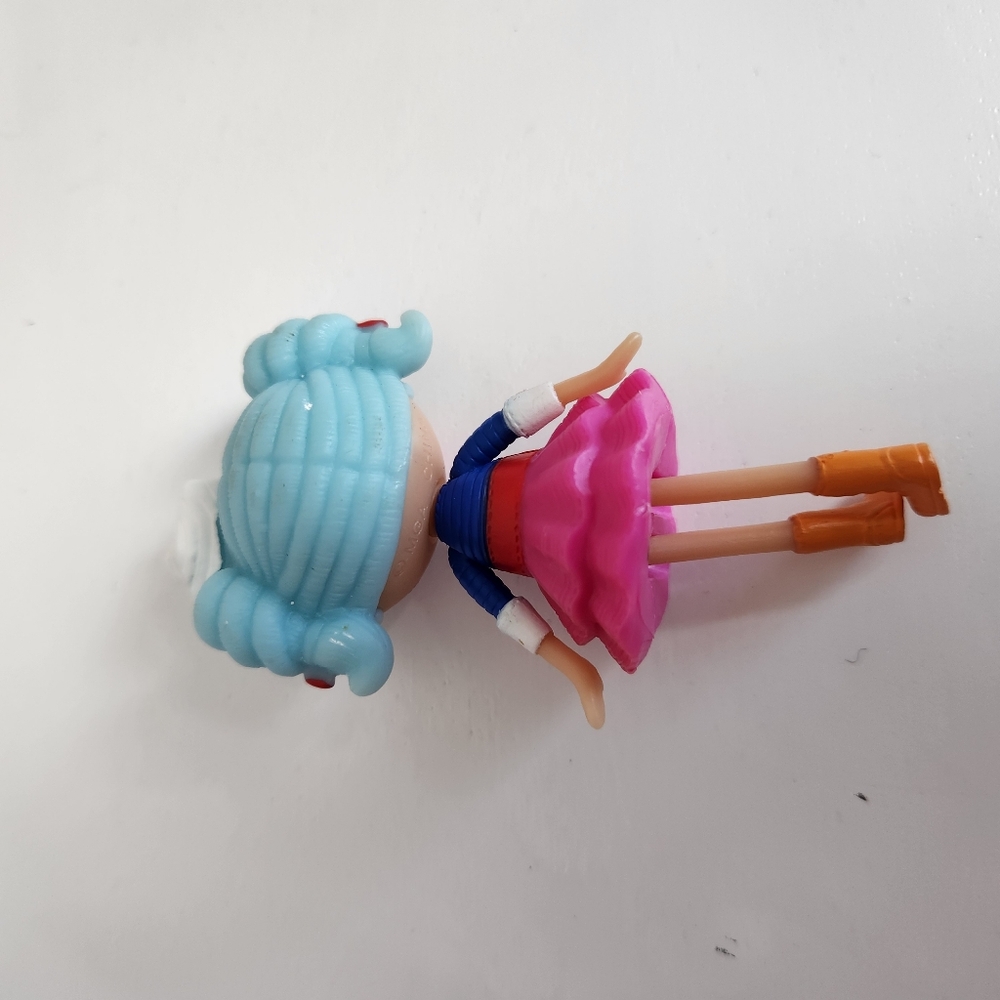 3 Lalaloopsy Mini Dolls and 2 Horses 🐎 Scone Featherbed Macedamia Marina Sahara - Picture 11 of 15